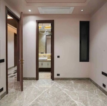 Master Bedroom in 4 BHK Builder Floor at Greater Kailash ii – for Rent