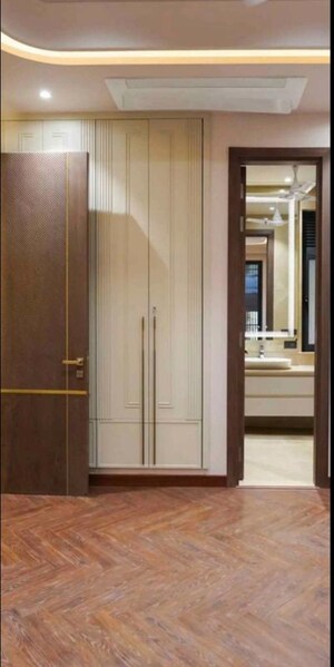 Master Bedroom in 4 BHK Builder Floor at Greater Kailash ii – for Rent