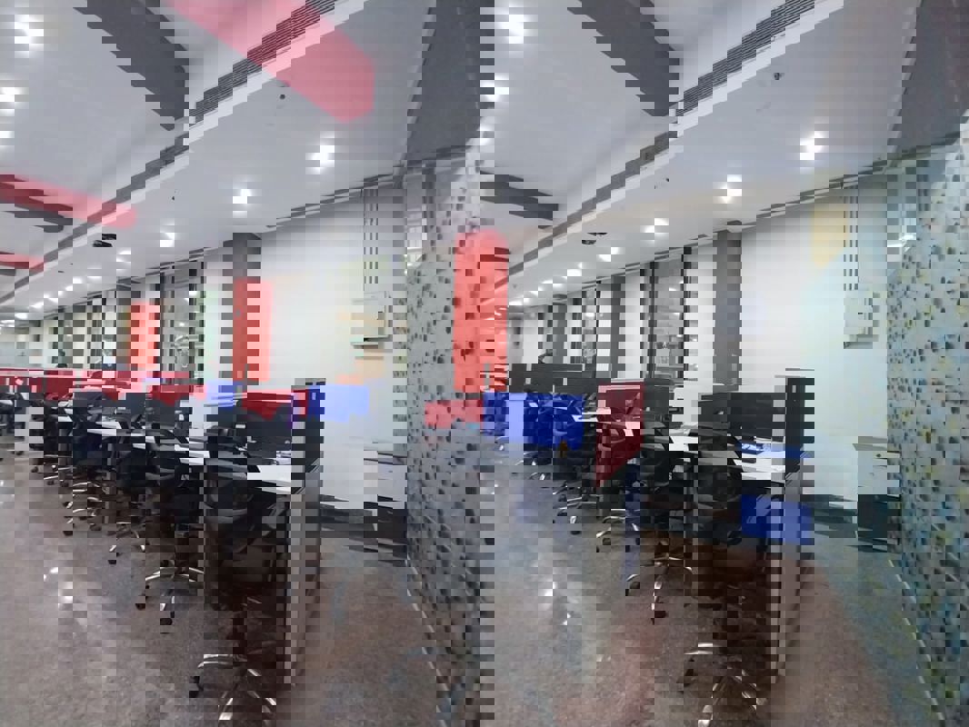 Office Space For Rent in IThums 62