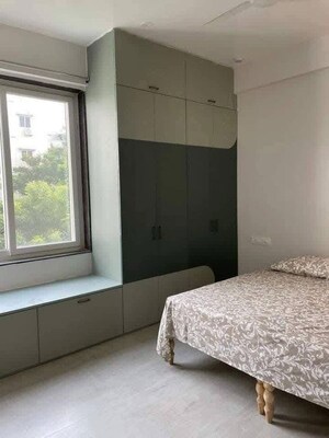 Room in 2 BHK Apartment at Kondapur – for Rent