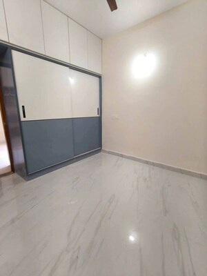 Room in 2 BHK Apartment at Kondapur – for Rent