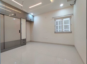 Room in 3 BHK Apartment at My Home Sayuk, Tellapur – for Rent