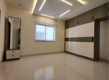 Room in 3 BHK Apartment at My Home Sayuk, Tellapur – for Rent