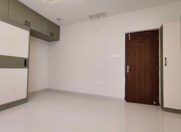 Room in 3 BHK Apartment at My Home Sayuk, Tellapur – for Rent