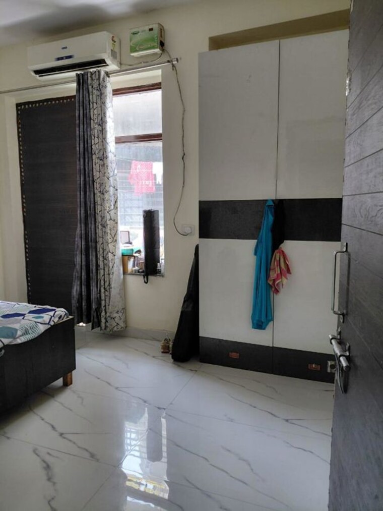 Bathroom, patel-nagar-society 3 Bedroom 1300 Sq.Ft. Builder Floor In Sector 15 Gurgaon 9857157
