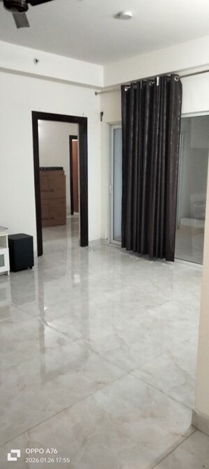 Room in 3 BHK Apartment at VVIP Mangal, Raj Nagar Extension – for Rent