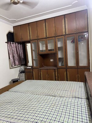 Bedroom in 1 BHK Builder Floor at Sector 17 – for Rent