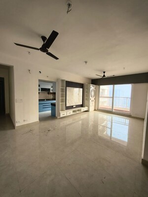 Room in 3 BHK Apartment at Rishita Mulberry Heights, Sushant Golf City – for Rent