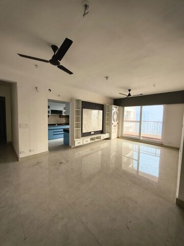 Room in 3 BHK Apartment at Rishita Mulberry Heights, Sushant Golf City – for Rent