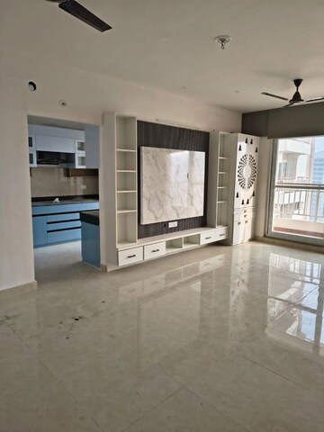 Room in 3 BHK Apartment at Rishita Mulberry Heights, Sushant Golf City – for Rent