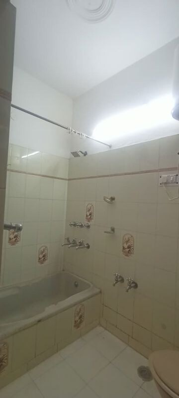 Bathroom in 2.5 BHK Builder Floor at Sector 15 – for Rent