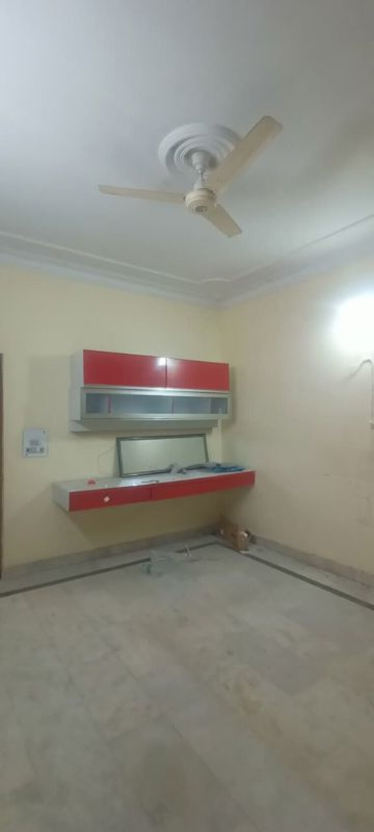 Room, sector 15 2.5 Bedroom 2000 Sq.Ft. Builder Floor In Sector 15 Gurgaon 9857170