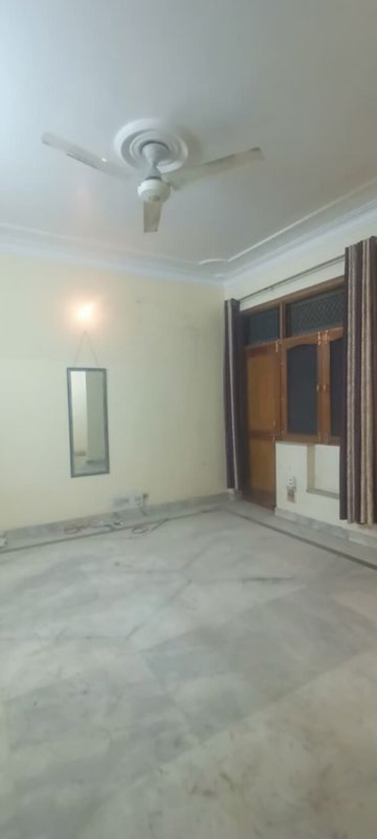 Room, sector 15 2.5 Bedroom 2000 Sq.Ft. Builder Floor In Sector 15 Gurgaon 9857170