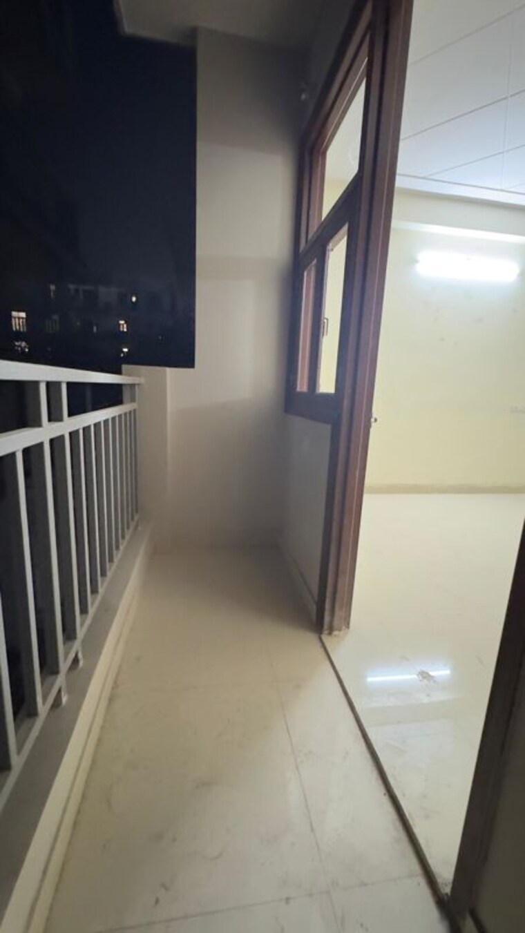 Balcony, chattarpur 1 Bedroom 490 Sq.Ft. Builder Floor In Chattarpur Delhi 9857176