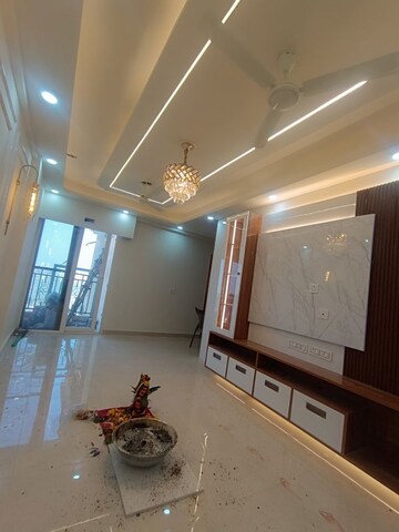 Furnished Amenities in 2 BHK Apartment at Signature Global Prime, Sector 63a – for Rent