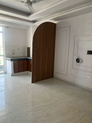  Office Space For Sale in Raj Nagar Extension