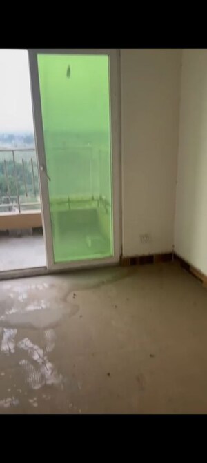 Room in 1 BHK Apartment at Migsun Roof, Raj Nagar Extension – for Sale