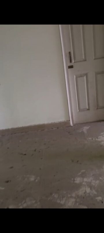 Room in 1 BHK Apartment at Migsun Roof, Raj Nagar Extension – for Sale