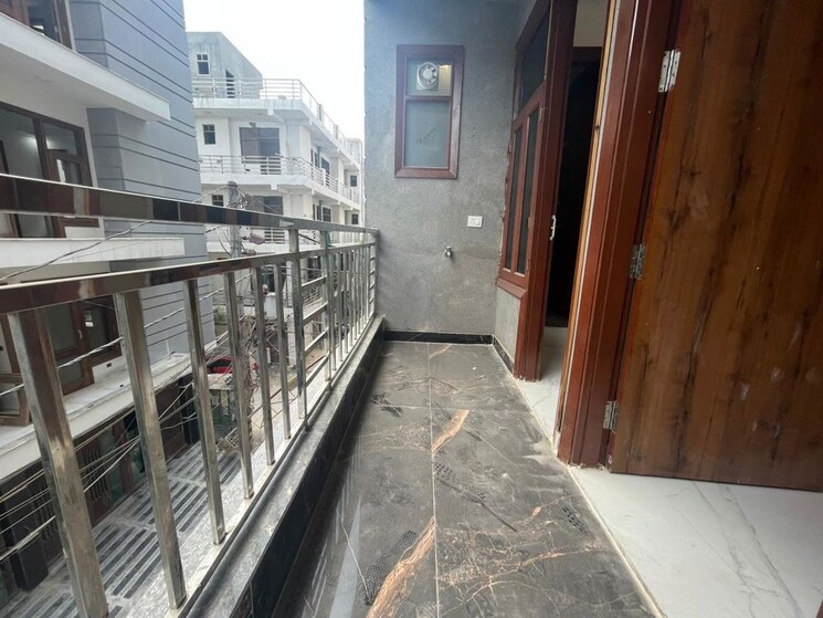 Balcony, chattarpur 3 Bedroom 1200 Sq.Ft. Builder Floor In Chattarpur Delhi 9857185