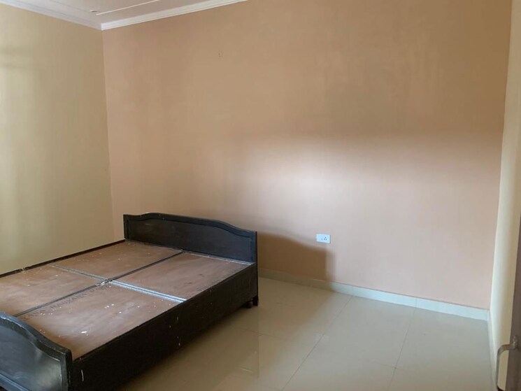 Bedroom, old-dlf-colony 2 Bedroom 1000 Sq.Ft. Builder Floor In Sector 14 Gurgaon 9857189