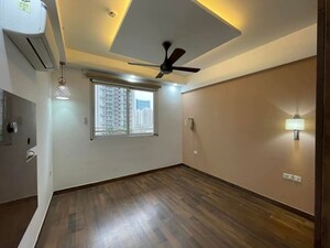 Room in 3 BHK Apartment at Conscient Heritage Max, Sector 102 – for Rent