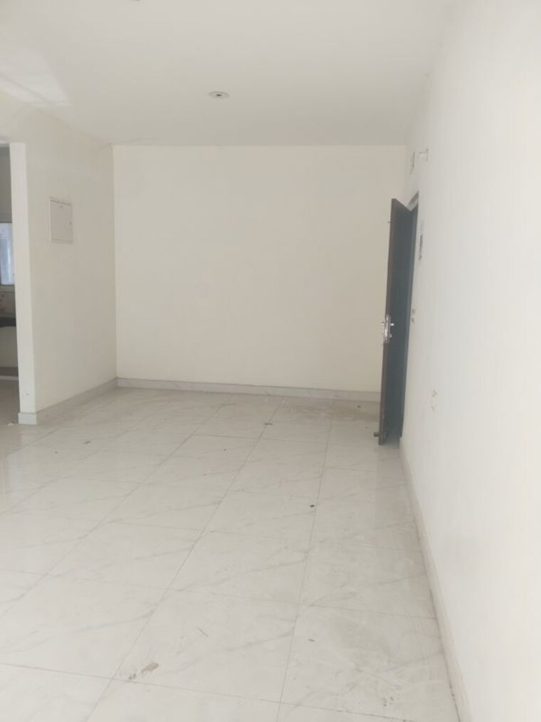 Room, gomti nagar 2 Bedroom 850 Sq.Ft. Apartment In Gomti Nagar Lucknow 9829427