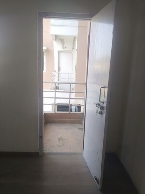Building Lobby in 2 BHK Apartment at Gomti Nagar – for Rent