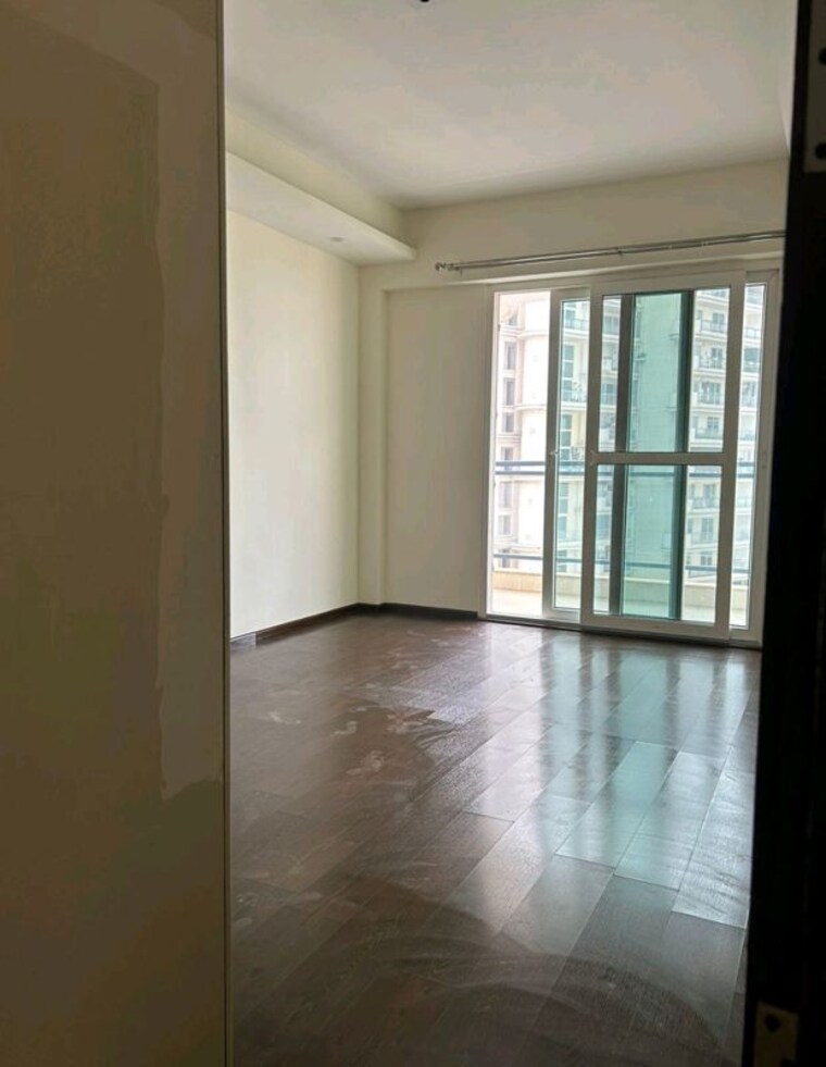 Room, mahagun-mezzaria 4 Bedroom 2800 Sq.Ft. Apartment In Sector 78 Noida 9857194