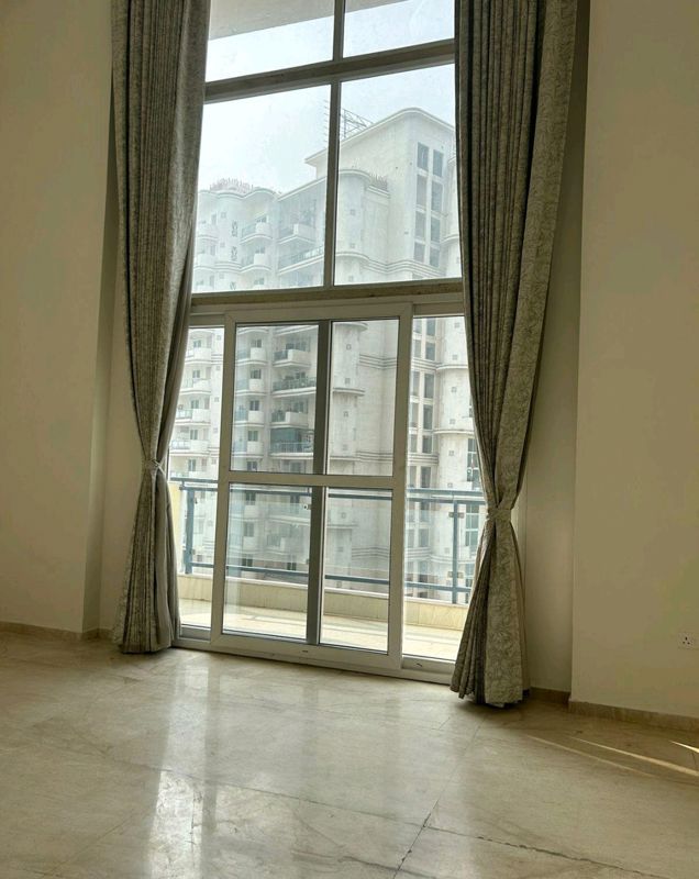 4 BHK + Servant Room Apartment For Rent in Mahagun Mezzaria