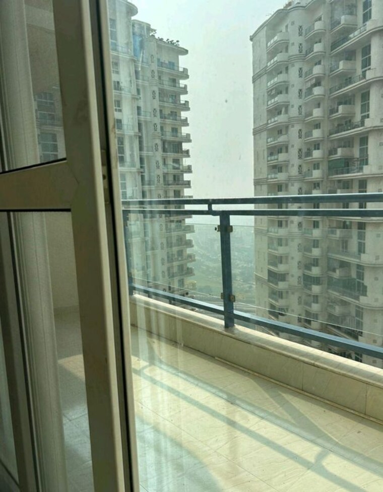 Balcony, mahagun-mezzaria 4 Bedroom 2800 Sq.Ft. Apartment In Sector 78 Noida 9857194