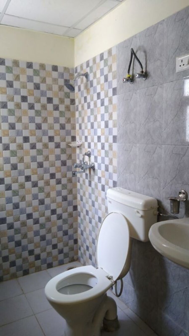 Bathroom, nk-sharma-savitry-greens-2 2 Bedroom 802 Sq.Ft. Apartment In Ghazipur Zirakpur 9624224