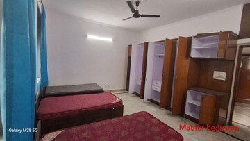 3 BHK Builder Floor For Rent in Laxmi Nagar