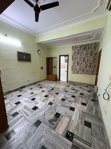 Bedroom in 2 BHK Builder Floor at Sector 41 – for Rent