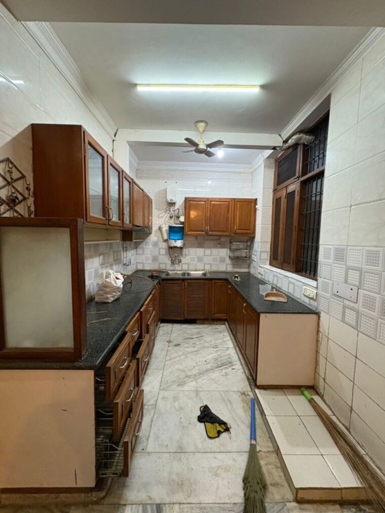 Kitchen, sector 41 2 Bedroom 1500 Sq.Ft. Builder Floor In Sector 41 Gurgaon 9857200