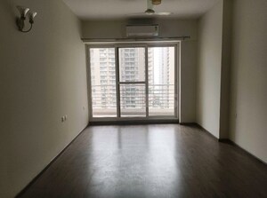 Room in 3 BHK Apartment at ABA Cleo County, Sector 121 – for Rent