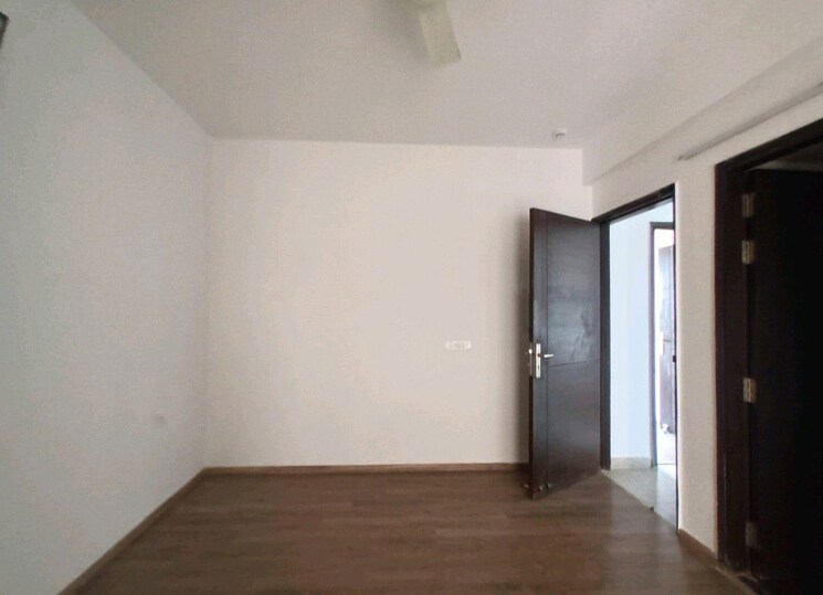 Room, aba-cleo-county 3 Bedroom 1827 Sq.Ft. Apartment In Sector 121 Noida 9857203
