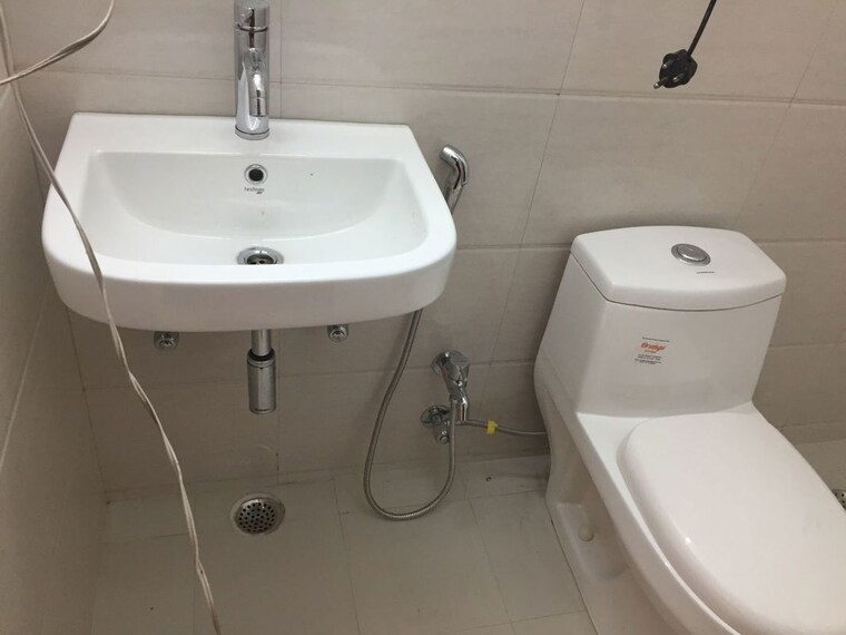 Bathroom, uday park 2 Bedroom 2250 Sq.Ft. Builder Floor In Uday Park Delhi 9857235