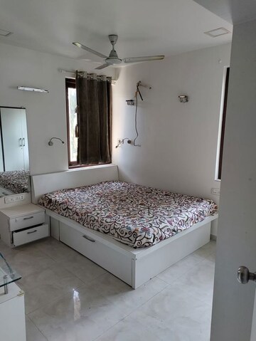 Bedroom in 2 BHK Apartment at Adarsh Apartment Santacruz West, Santacruz West – for Rent