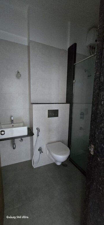 2 BHK Apartment For Sale in Shreeji Atlantis, Malad West