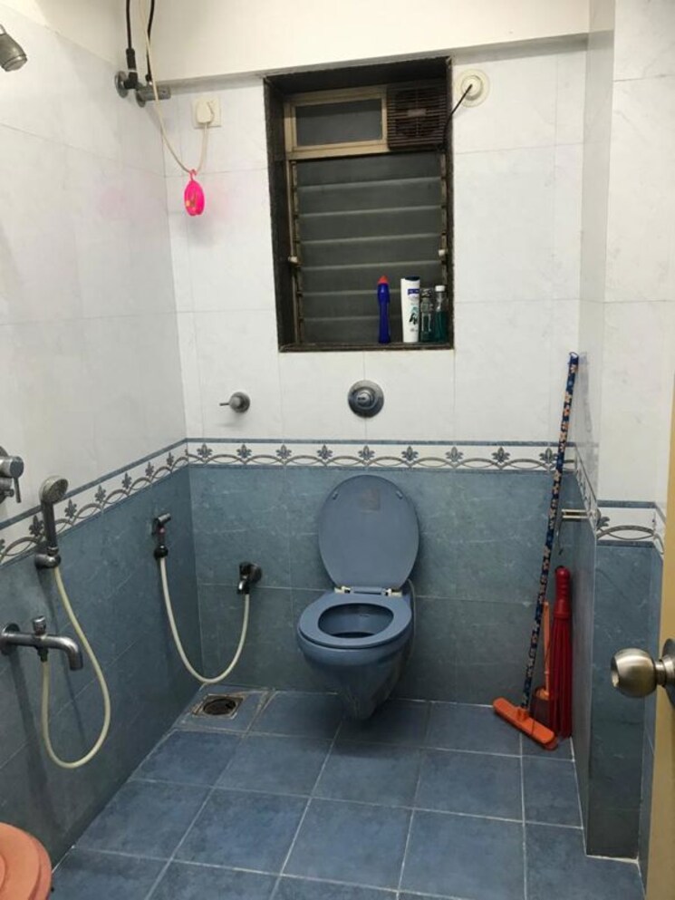 Bathroom, manik-moti-varsova 2 Bedroom 600 Sq.Ft. Apartment In Versova Mumbai 9857331