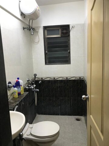  2 BHK Apartment at New Ocean View, Andheri West – for Sale
