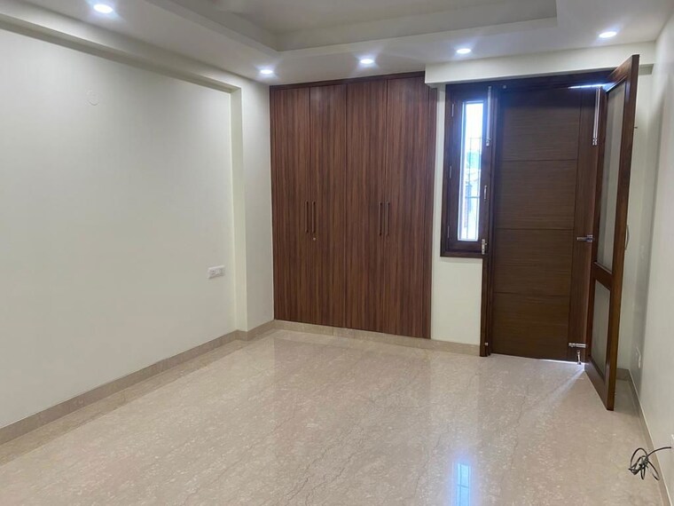 Room, green park 3 Bedroom 200 Sq.Ft. Builder Floor In Green Park Delhi 9857353