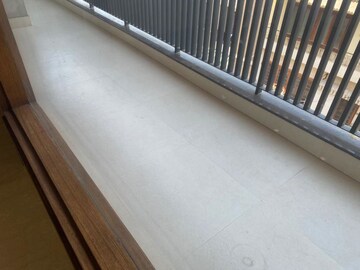 Balcony in 3 BHK Builder Floor at Green Park – for Rent