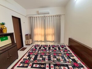 Bedroom in 2 BHK Apartment at Balmukund Apartment Chembur, Chembur – for Rent