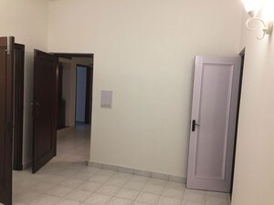 Room in 2 BHK Builder Floor at Uday Park – for Rent