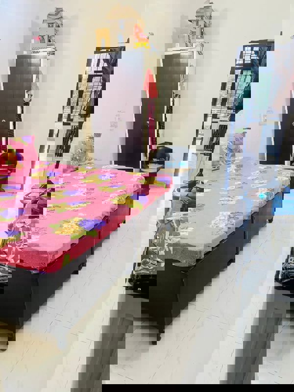 1 BHK Builder Floor For Rent in RWA Apartments Sector 52