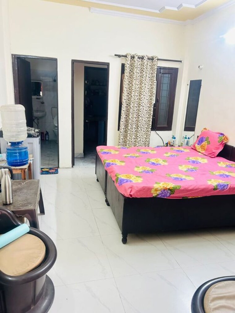 Bedroom, rwa-apartments-sector-52 1 Bedroom 1000 Sq.Ft. Builder Floor In Sector 52 Noida 9856233