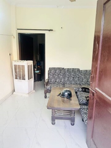 Living Room in 1 BHK Builder Floor at RWA Apartments Sector 52, Sector 52 – for Rent