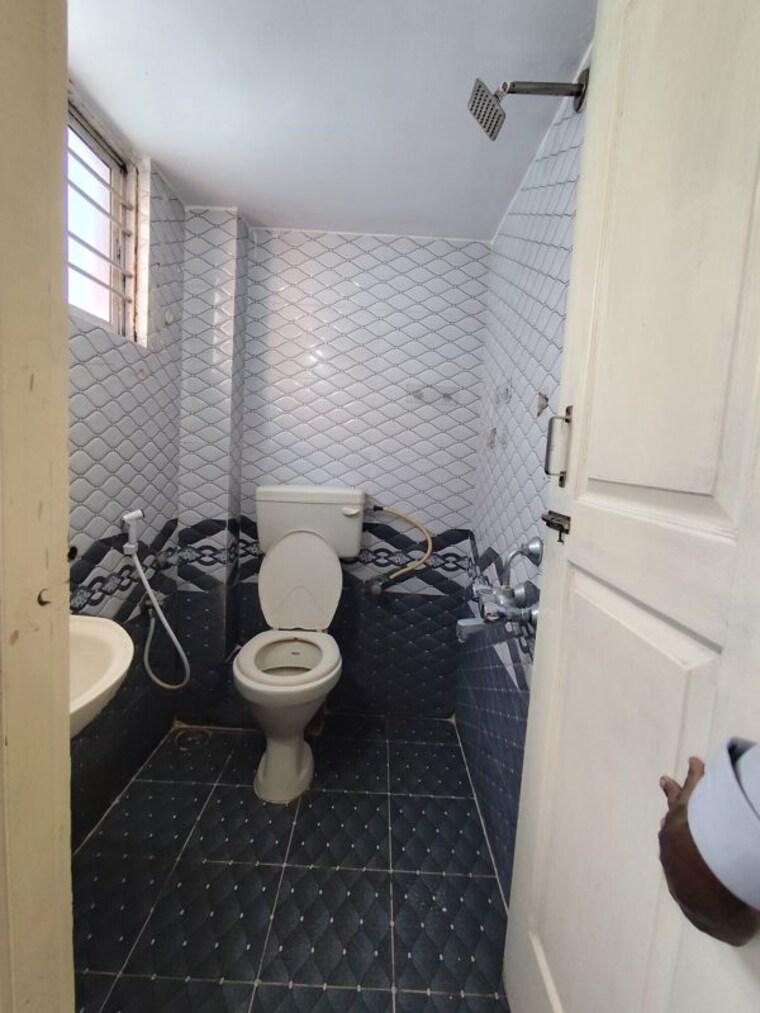 Bathroom, btm layout 1 Bedroom 800 Sq.Ft. Apartment In Btm Layout Bangalore 9732236
