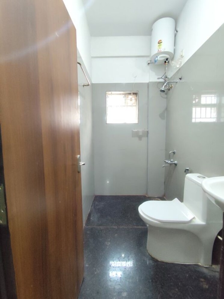 Bathroom, hsr layout 1 Bedroom 700 Sq.Ft. Apartment In Hsr Layout Bangalore 9686215